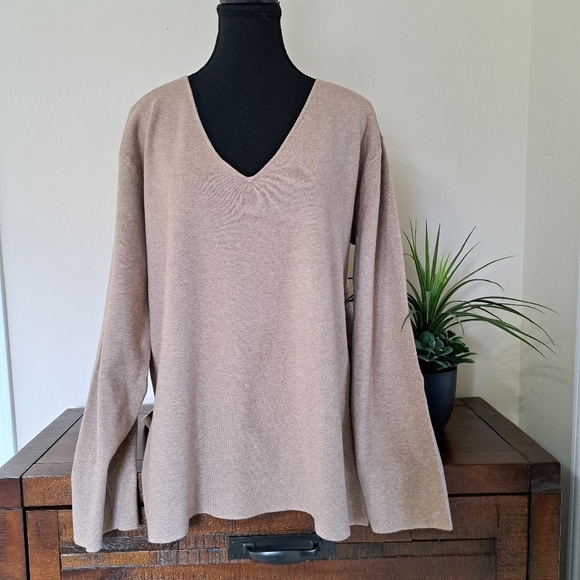 Splendid Sweater V-Neck Camel Tan Neutral Colour Women's Small Tunic Knit Top - Picture 1 of 16